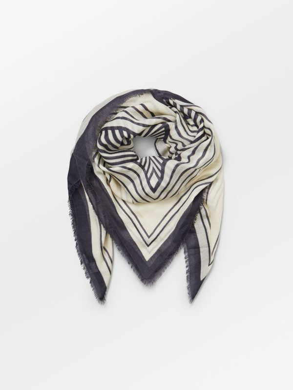 Annie Siw Scarf