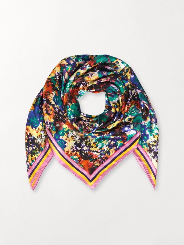 Pancho Flowers Scarf