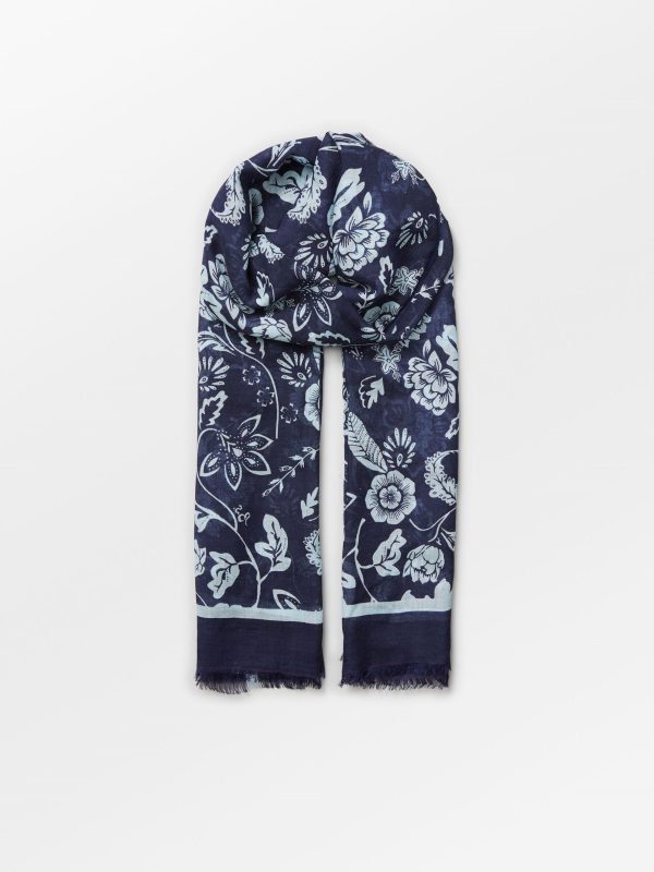 Reggie Siw Scarf